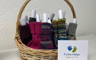 Strickfrauen Frühe Hilfen - Gemeinde Hagen a.T.W. Strickfrauen Frühe Hilfen