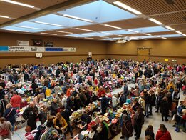 Flohmarkt.jpg - Förderverein der Grundschule Gellenbeck Flohmarkt.jpg