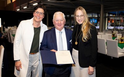 Verleihung des Niedersächsischen Verdienstordens an Ullrich Kasselmann_News_CC Thomas Hellmann - Thomas Hellmann Verleihung des Niedersächsischen Verdienstordens an Ullrich Kasselmann_News_CC Thomas Hellmann