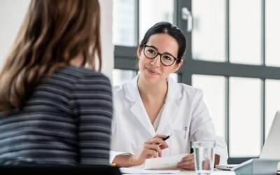 Energiewende_Persönliche Beratungen_CC Adobe STock_213799730 - AdobeStock_213799730 Energiewende_Persönliche Beratungen_CC Adobe STock_213799730